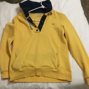 Vineyard vines hoodie